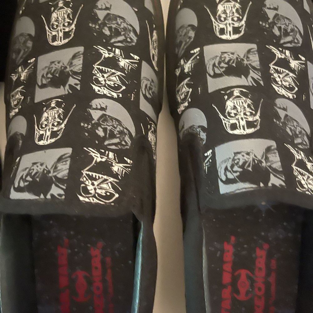 Darth Vader Slip-On Sketcher - image 3